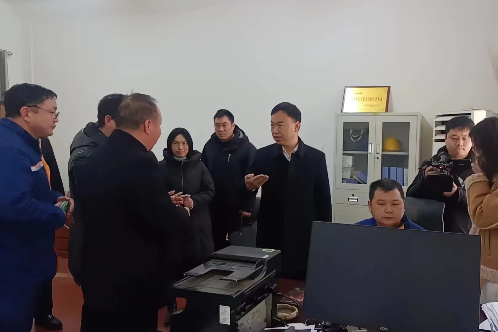 襄州區政府領導來公司檢查指導第五次經濟普查工作